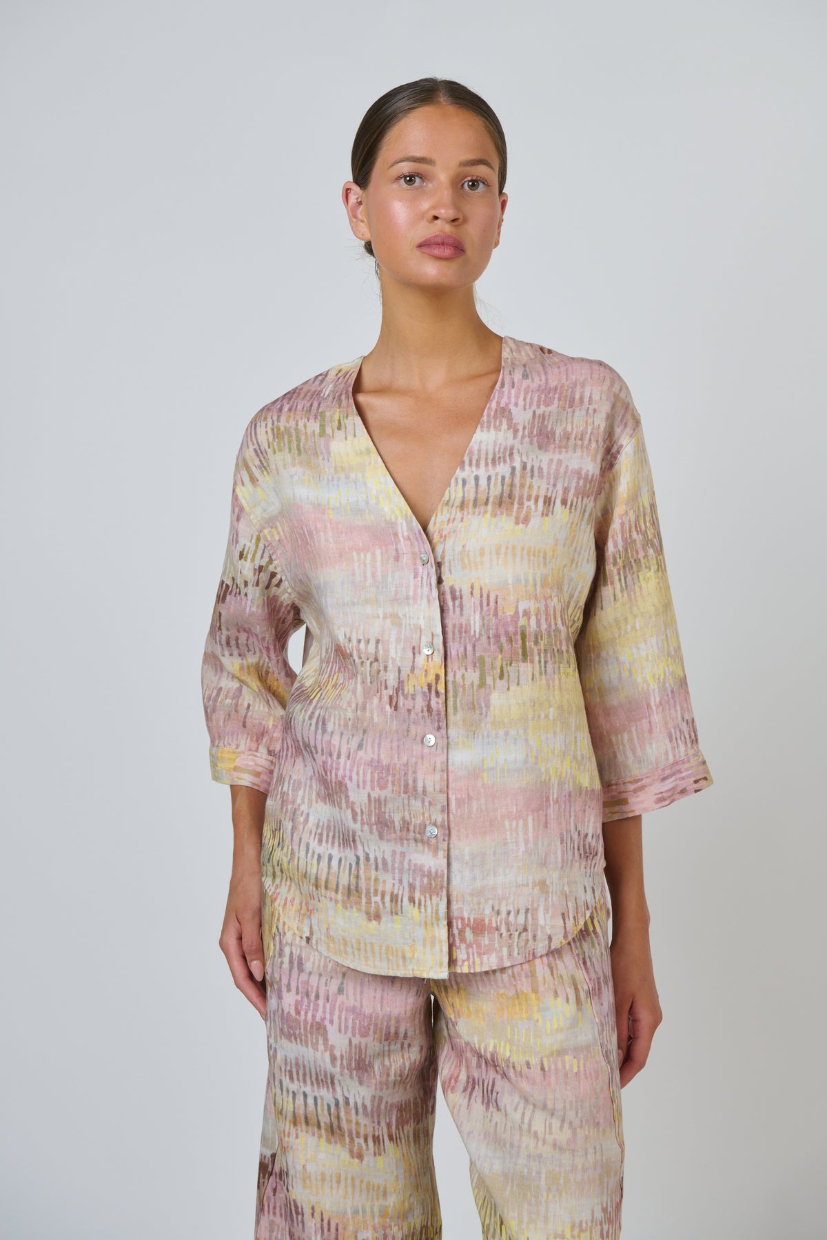 Naturals by O & J Linen Top in Jardin GA717