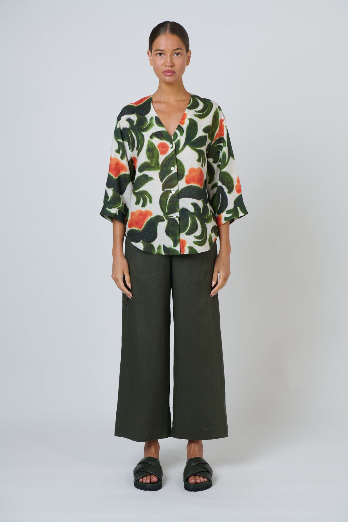 Naturals by O&J Linen Pant in Topiary GA398