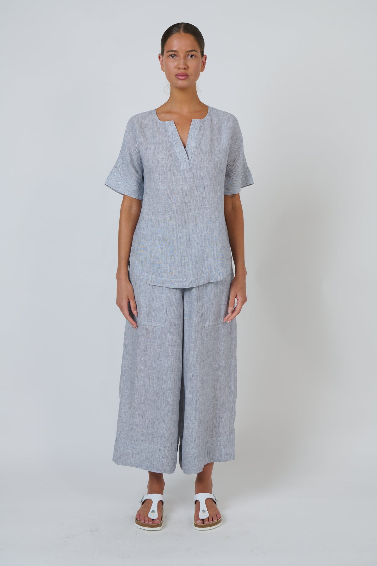 Naturals by O&J Linen Top in Sliver GA718