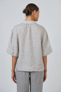 Naturals by O&J Linen Top in Chai GA720