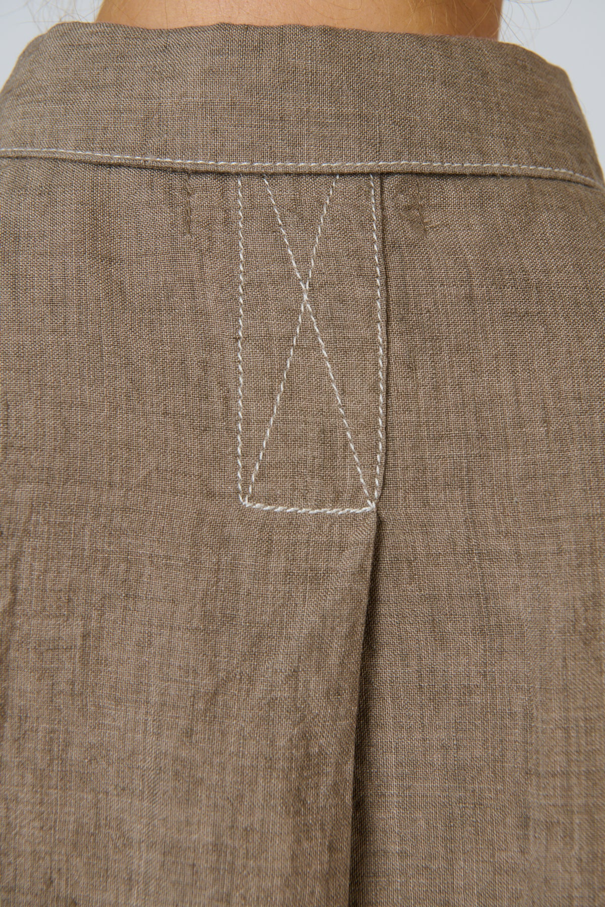 Naturals by O & J Linen Top in Agate GA723