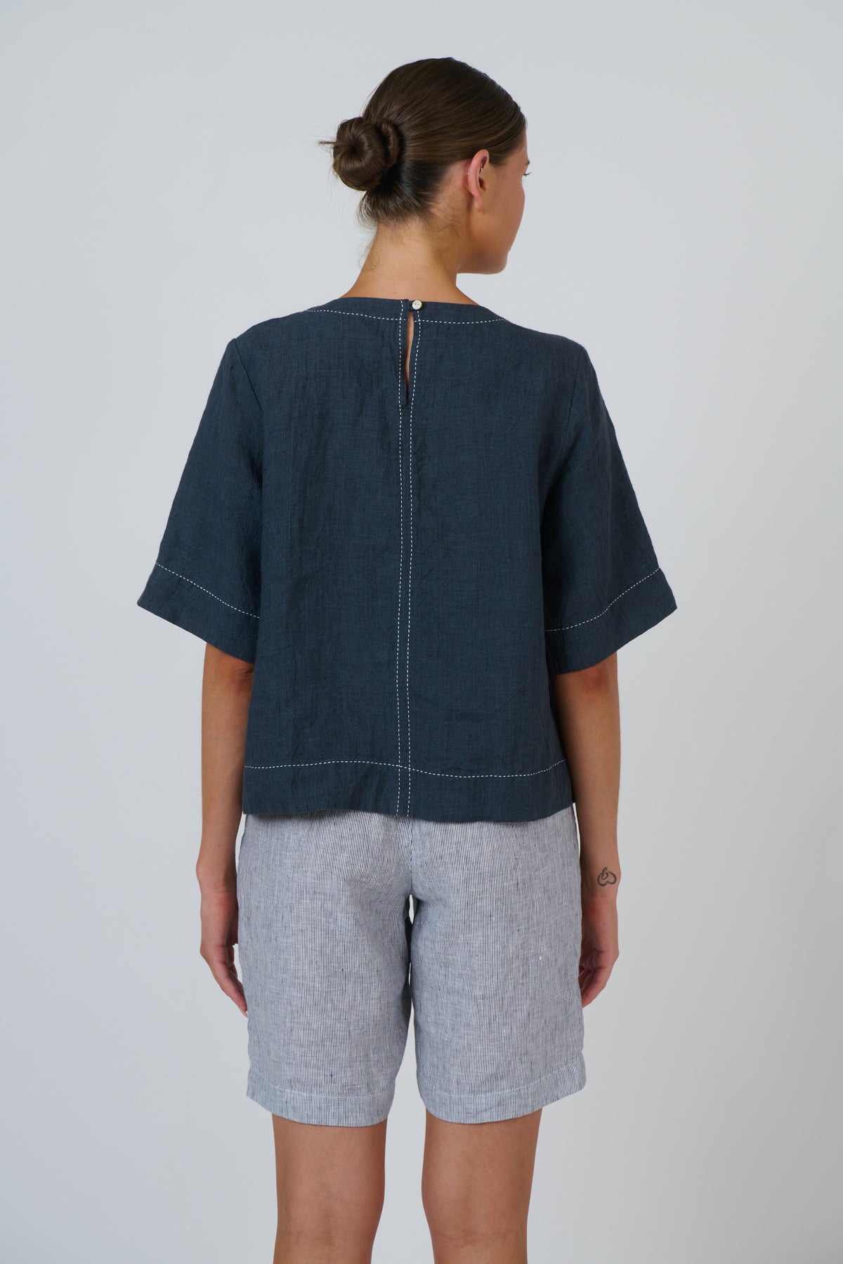 Naturals by O&J Linen Top in Gunsmoke GA724A