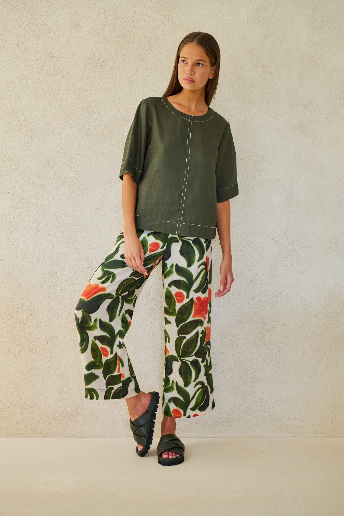 Naturals by O&J Linen Top in Topiary GA724A