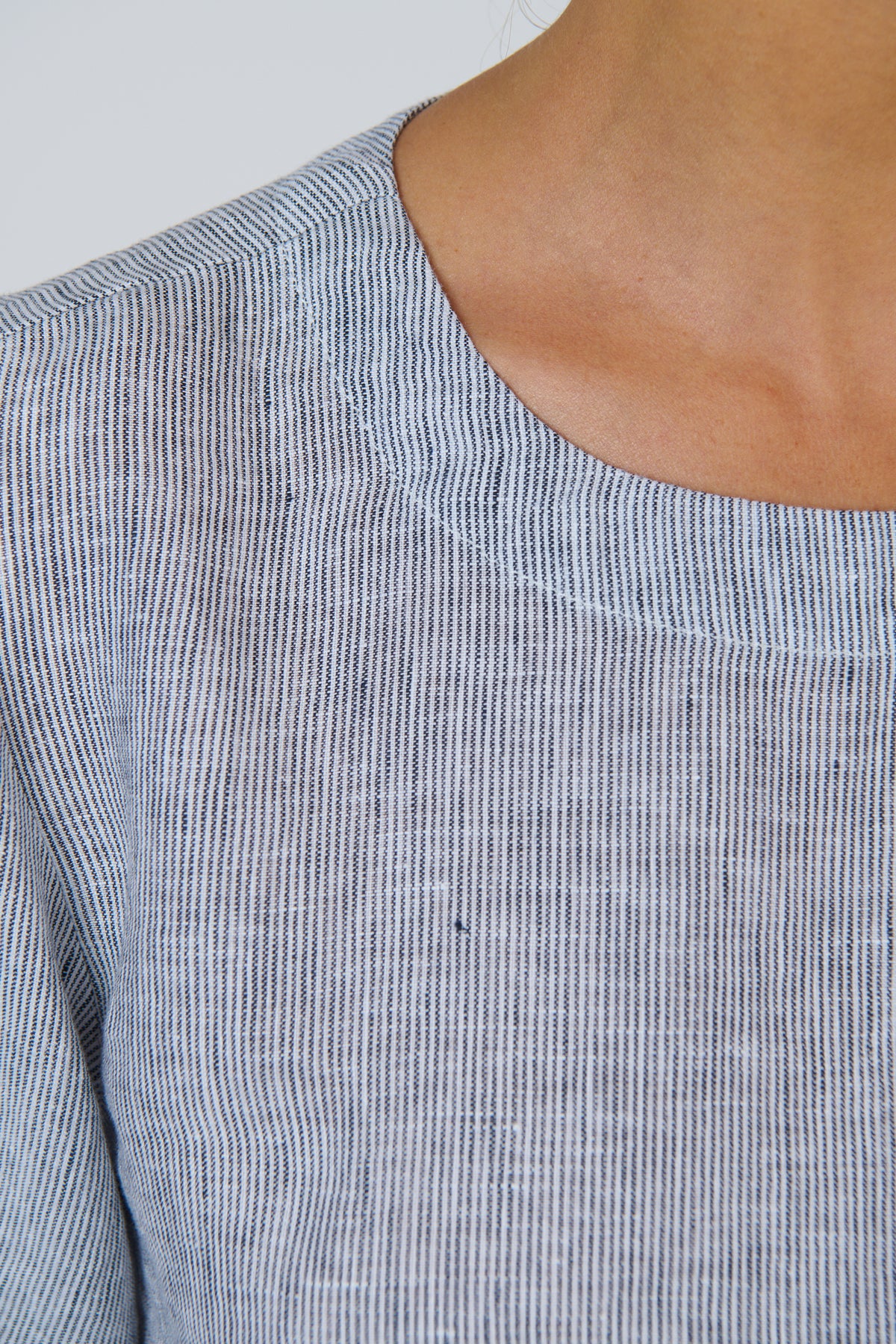 Naturals by O&J Linen Top in Sliver GA724B