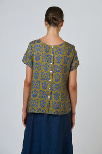 Naturals by O & J Linen Top in Motif GA729