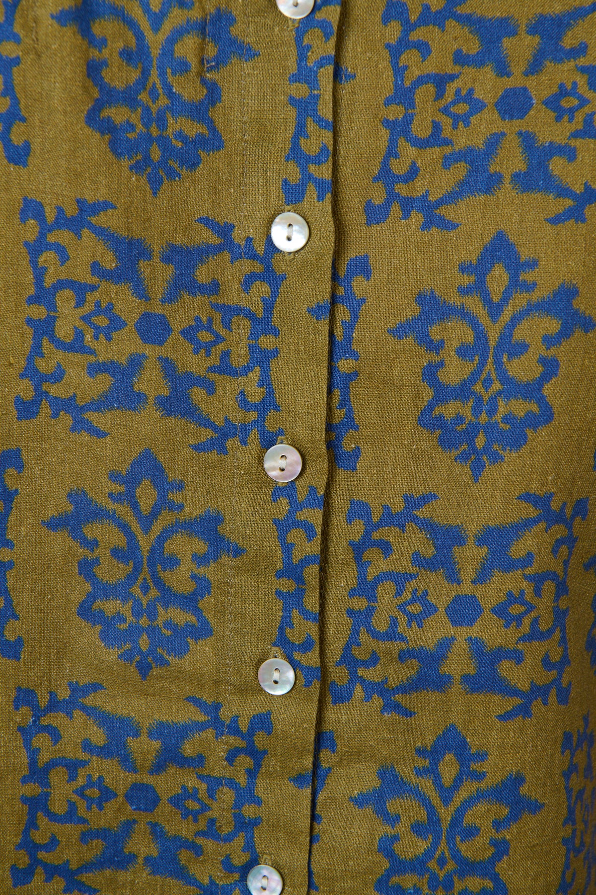 Naturals by O & J Linen Top in Motif GA729