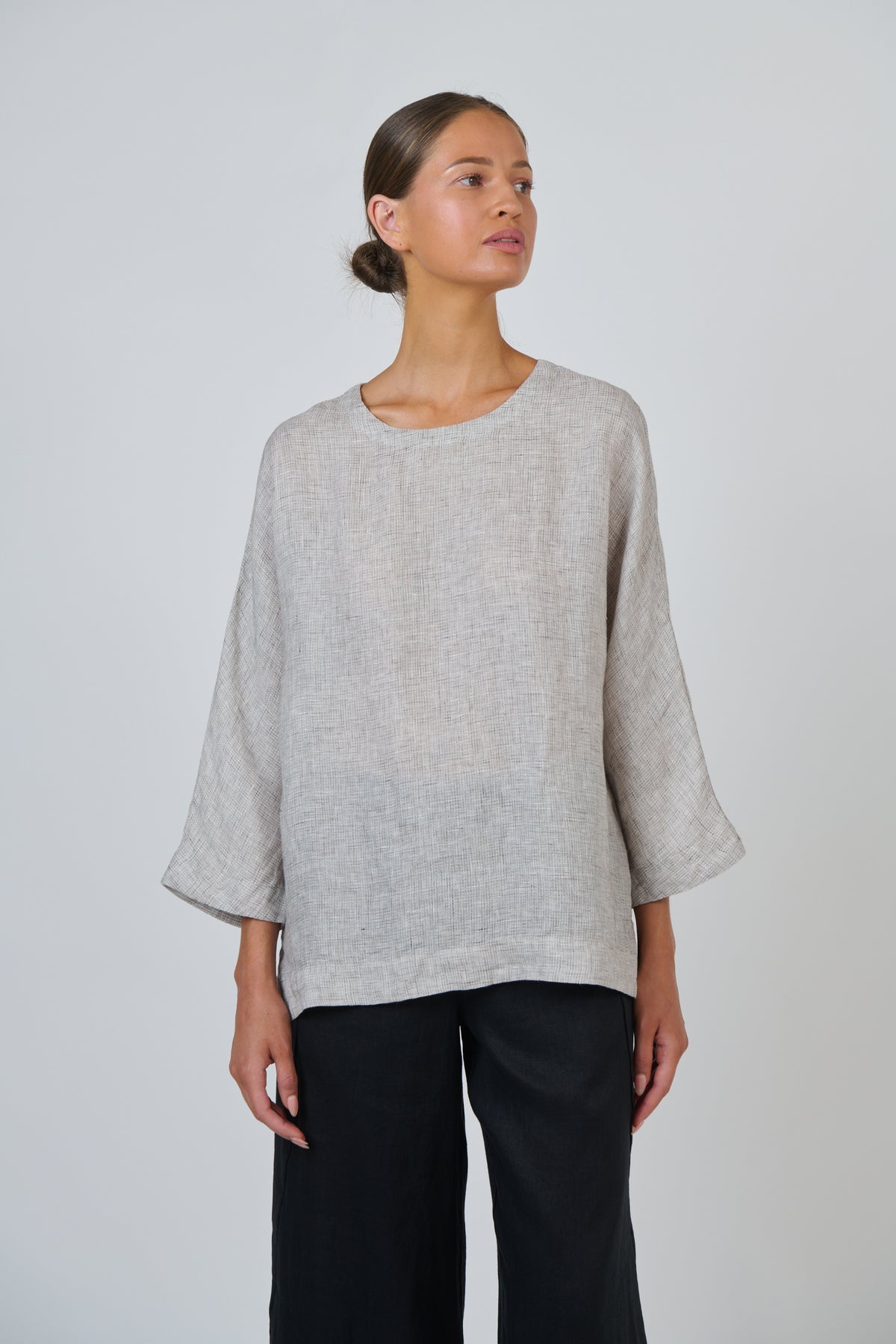 Naturals by O & J Linen Top in Chai GA730