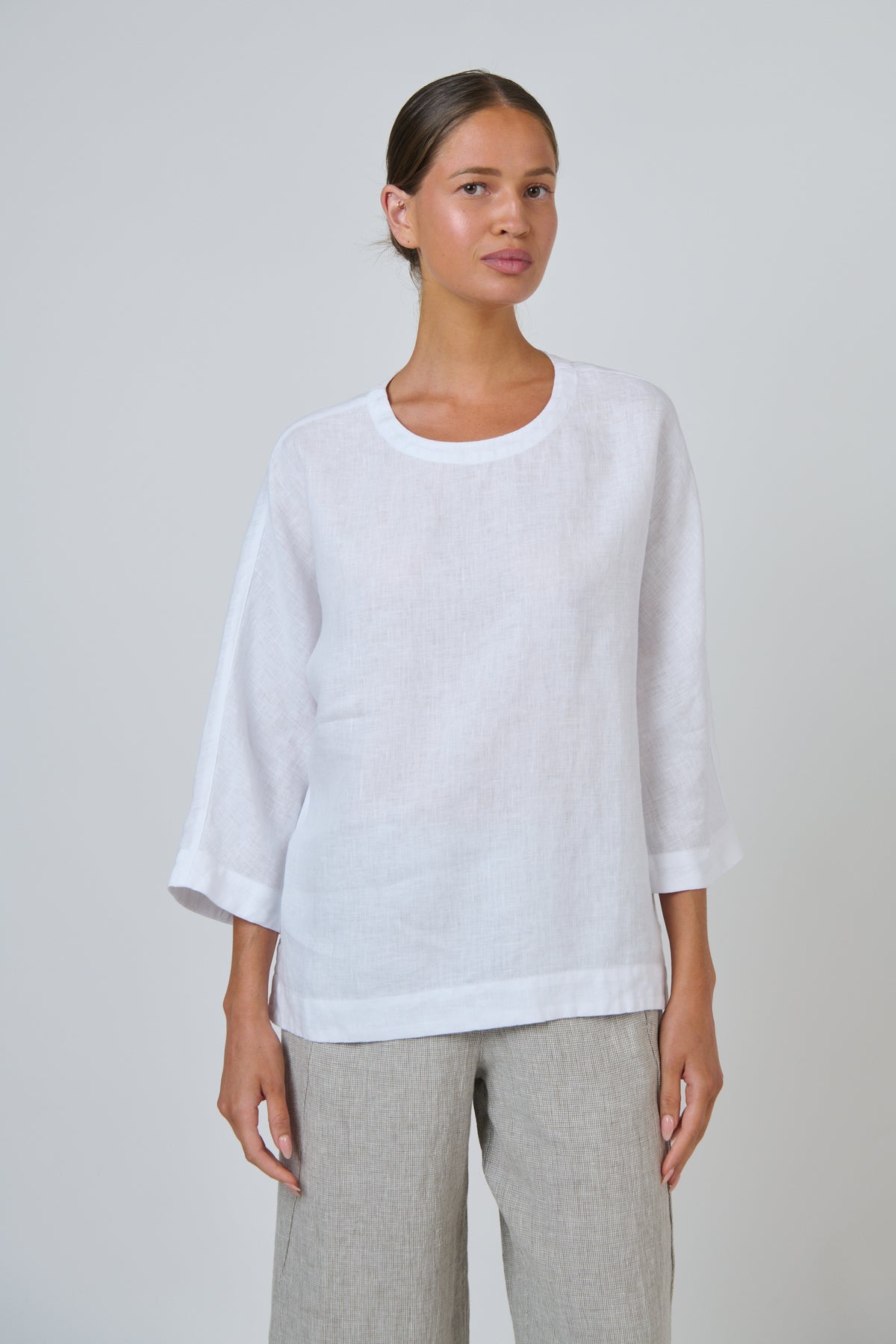 Naturals by O & J Linen Top in White GA730