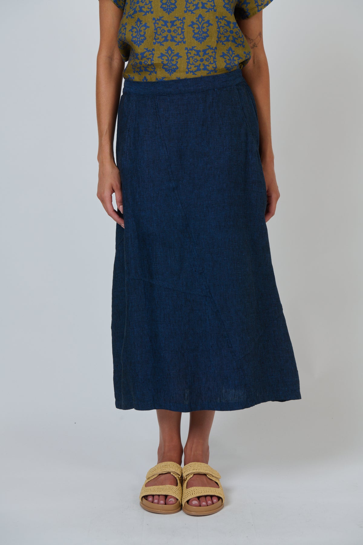 Naturals by O & J Linen Skirt in Eclipse GA736