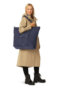 Ilse Jacobsen Weekendbag in Dark Indigo HONEYBAG01