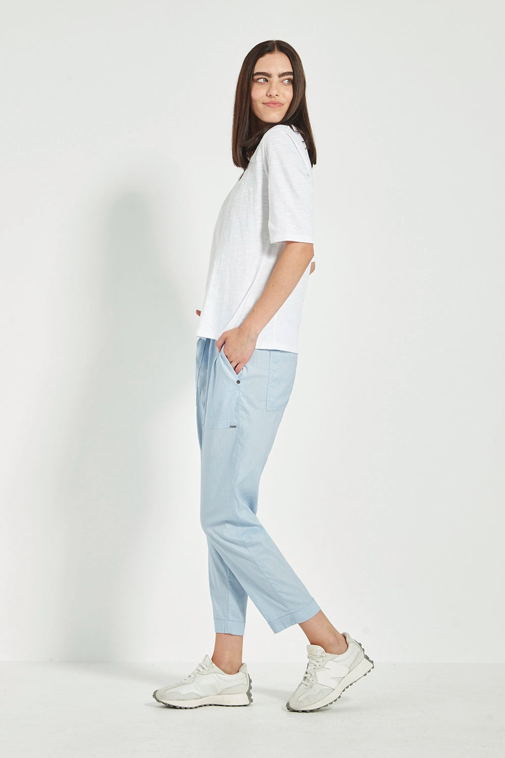 Verge Acrobat Essex Pant in Chambray V5621ULW