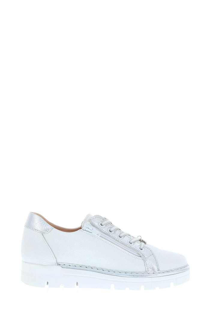 Jose Saenz Sneakers in White/Platinum JS-2001-BG-M