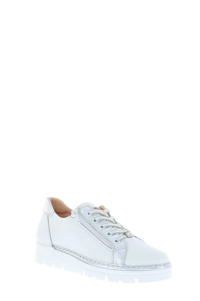Jose Saenz Sneakers in White/Platinum JS-2001-BG-M