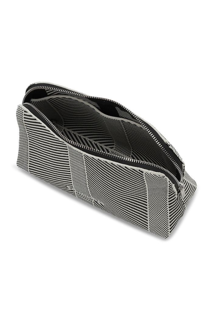 Ilse Jacobsen Knitted Makeup Bag in Black KNITTY02