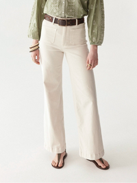 Maison Hotel Edna Pant Heritage in Ecru