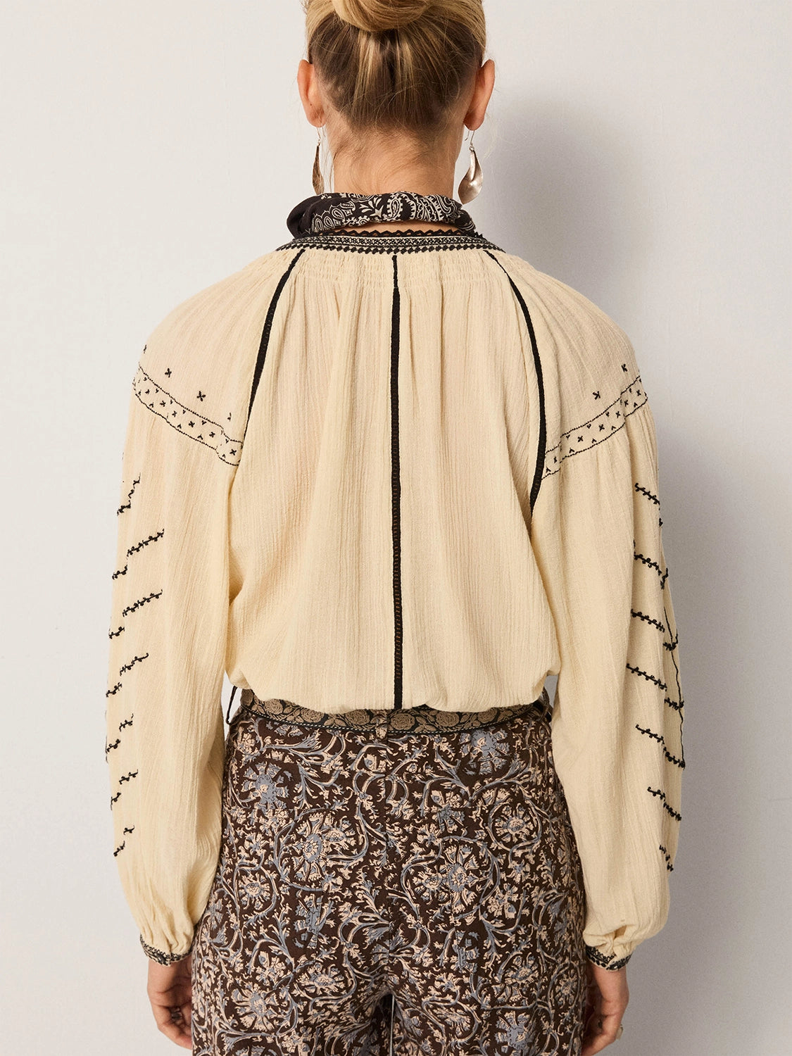 Maison Hotel Ringo Blouse in Ivory