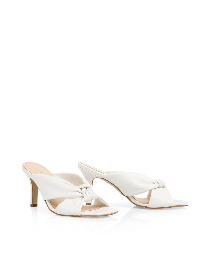 Marc Cain High heel sandals with knot detail in Off White AC SG.08 L29
