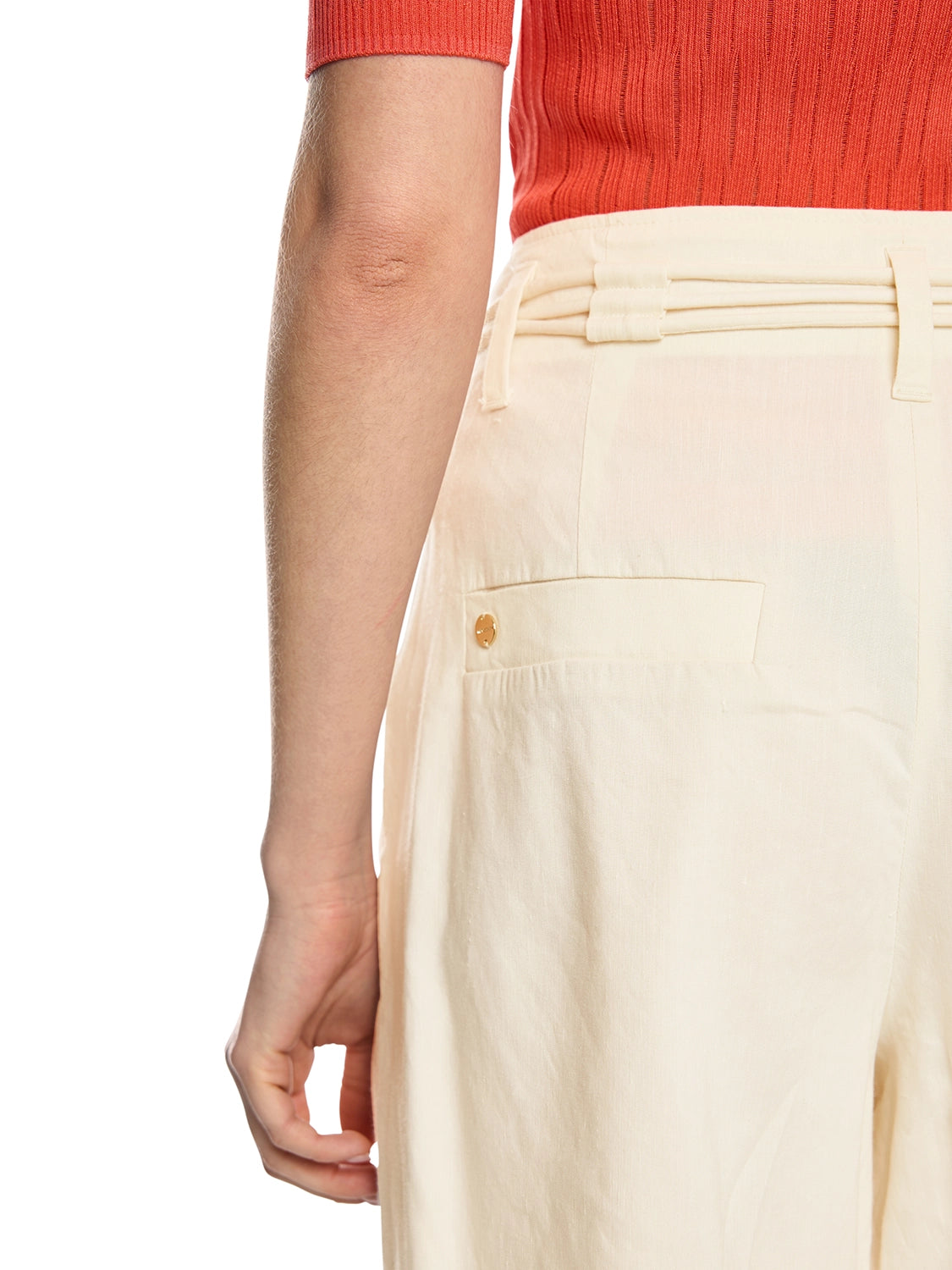 Marc Cain WARANGAL linen blend shorts in Bright Ecru AC 83.04 W70