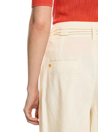 Marc Cain WARANGAL linen blend shorts in Bright Ecru AC 83.04 W70