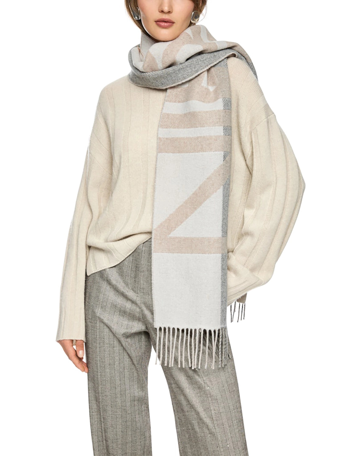 Marc Cain Scarf in wool blend with logo print in Soft Charcoal ZC B4.14 Z40