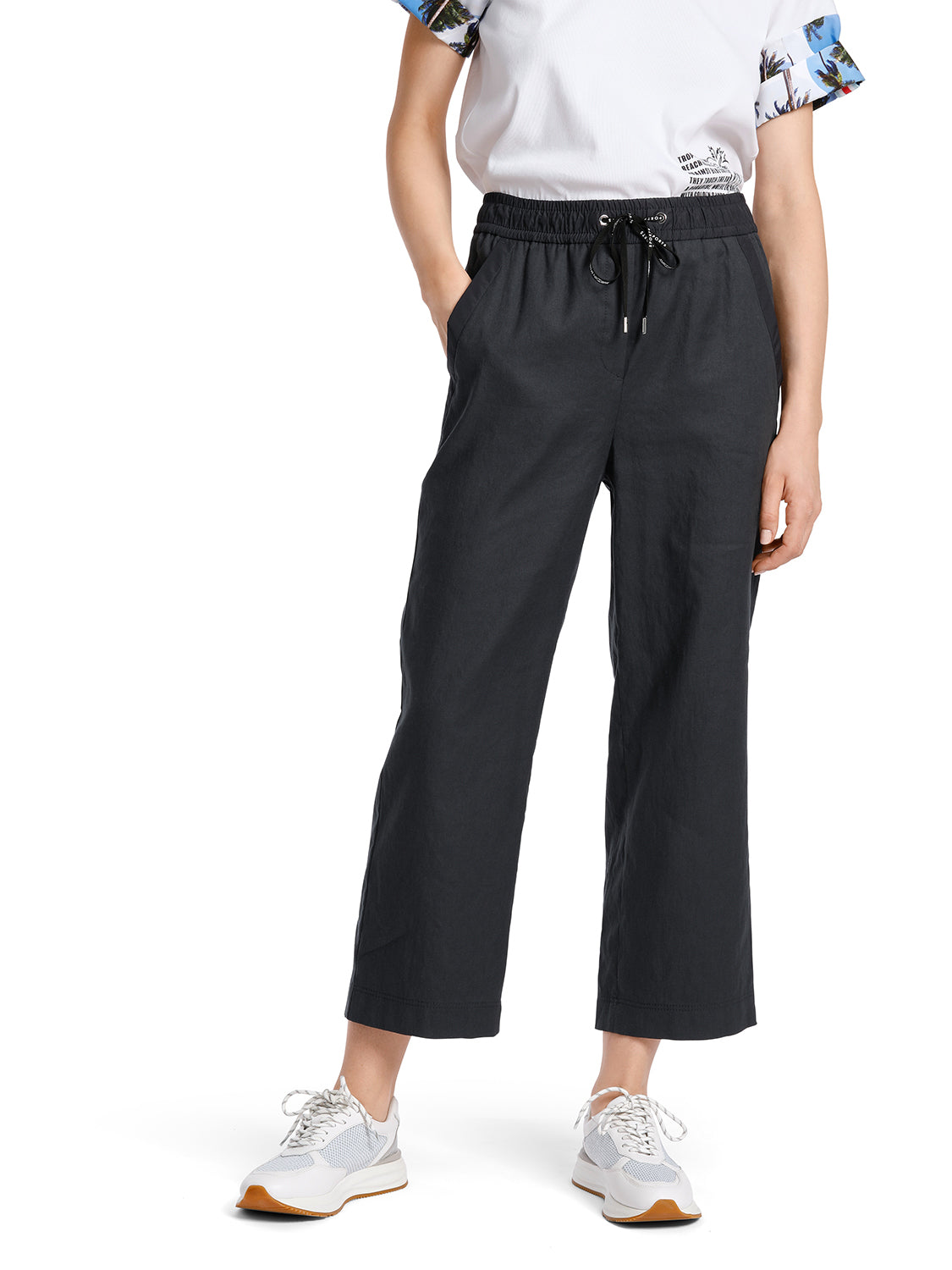 Marc Cain WUSU linen trousers WS 81.47 W03