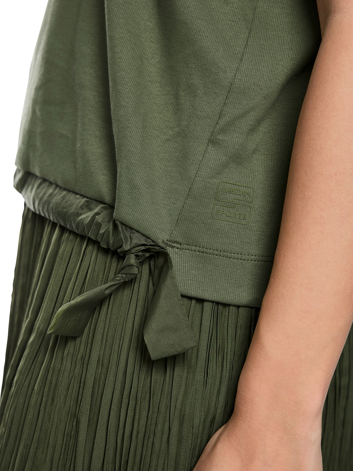 Marc Cain Materials mix T-shirt in Olivine AS 48.44 J56