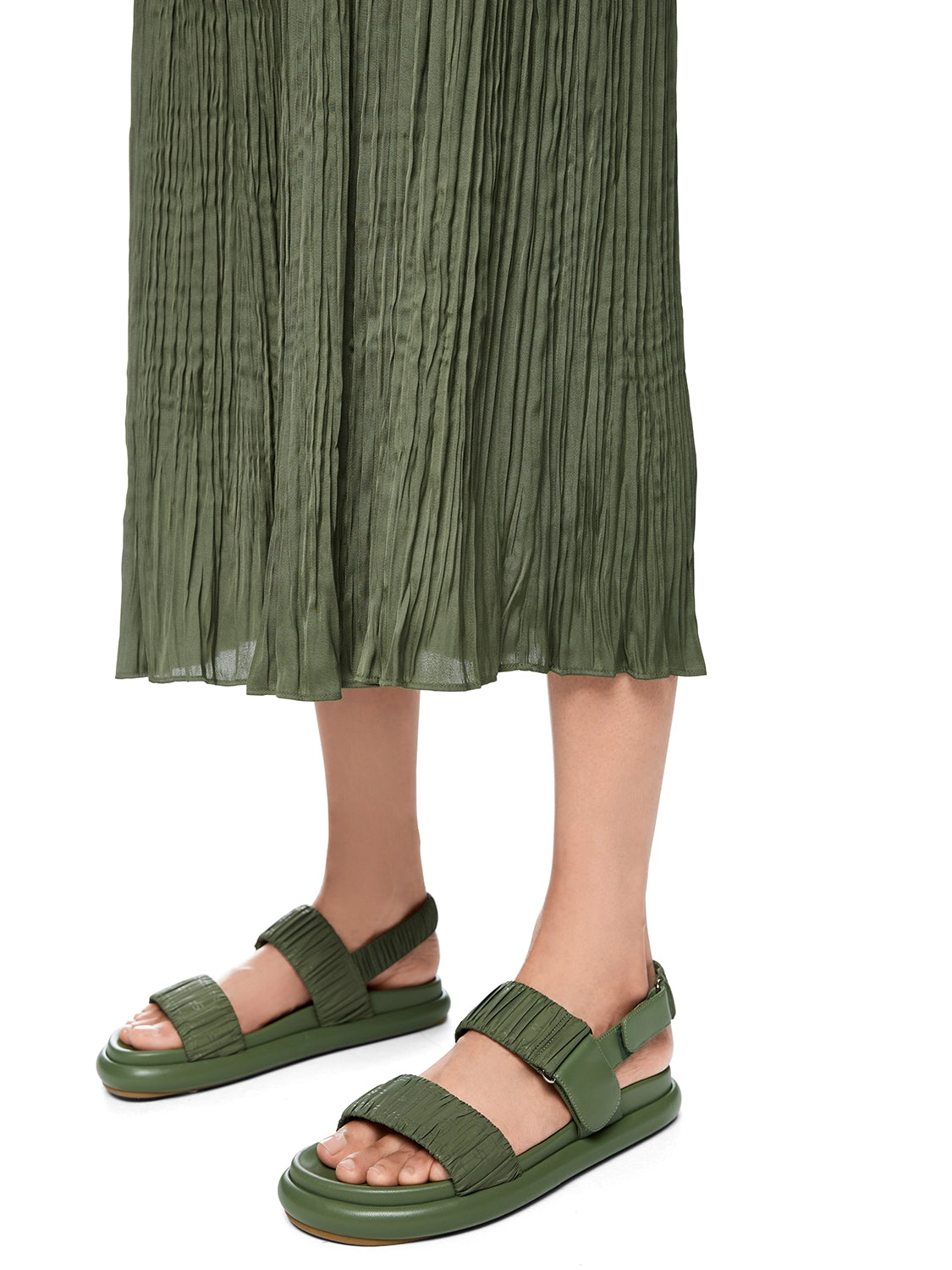 Marc Cain Pleated skirt ‘Rethink Together’ in Rswtr New AS 71.09 W39