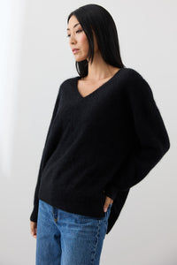 Mia Fratino Scarlet Vee 24022