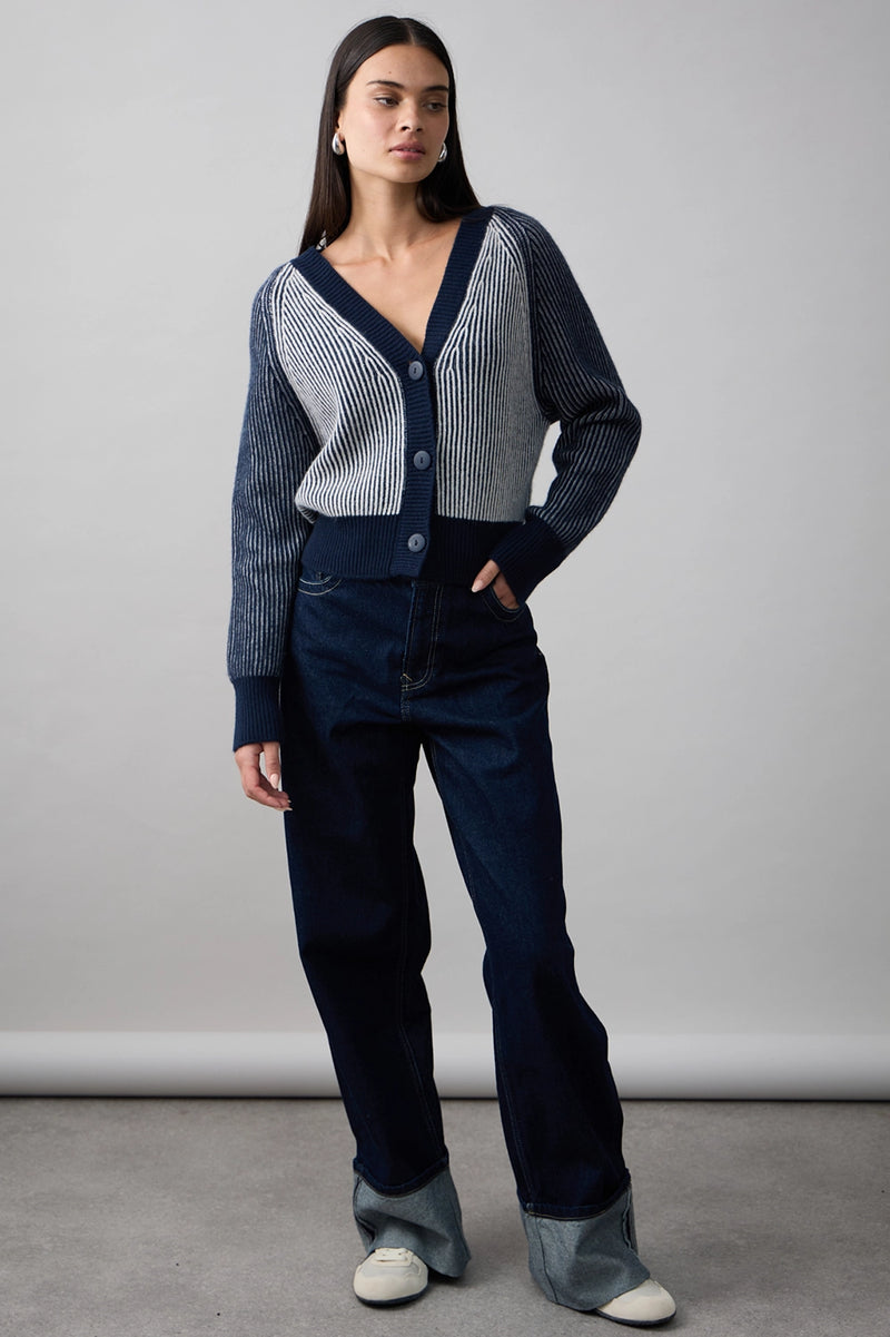 Mia Fratino Frankie Cardi 25918