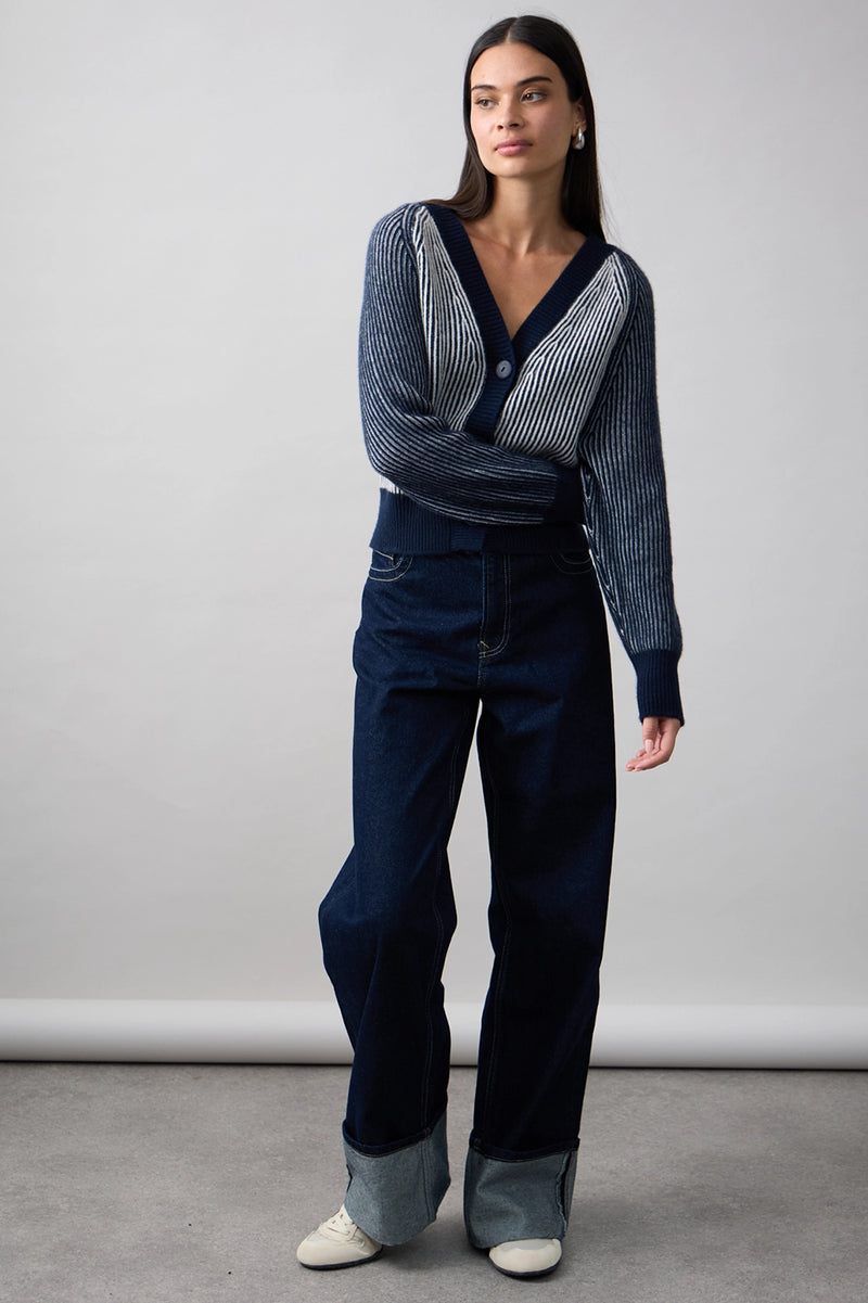 Mia Fratino Frankie Cardi 25918