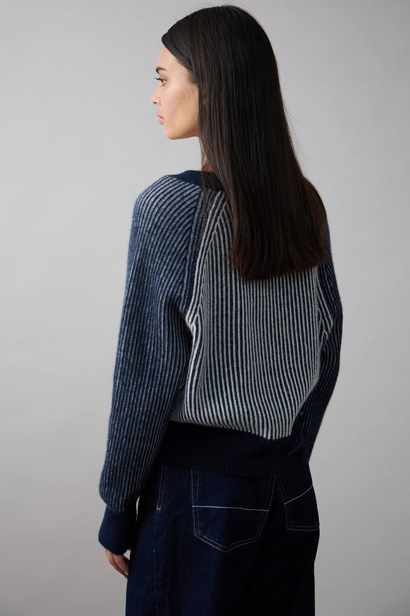Mia Fratino Frankie Cardi 25918
