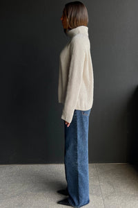 Mia Fratino Ren Rollneck 25919