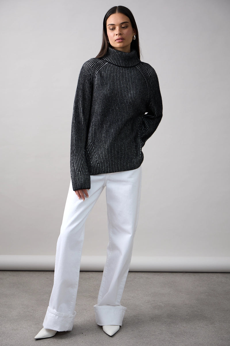 Mia Fratino Ren Rollneck 25919