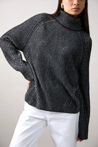 Mia Fratino Ren Rollneck 25919