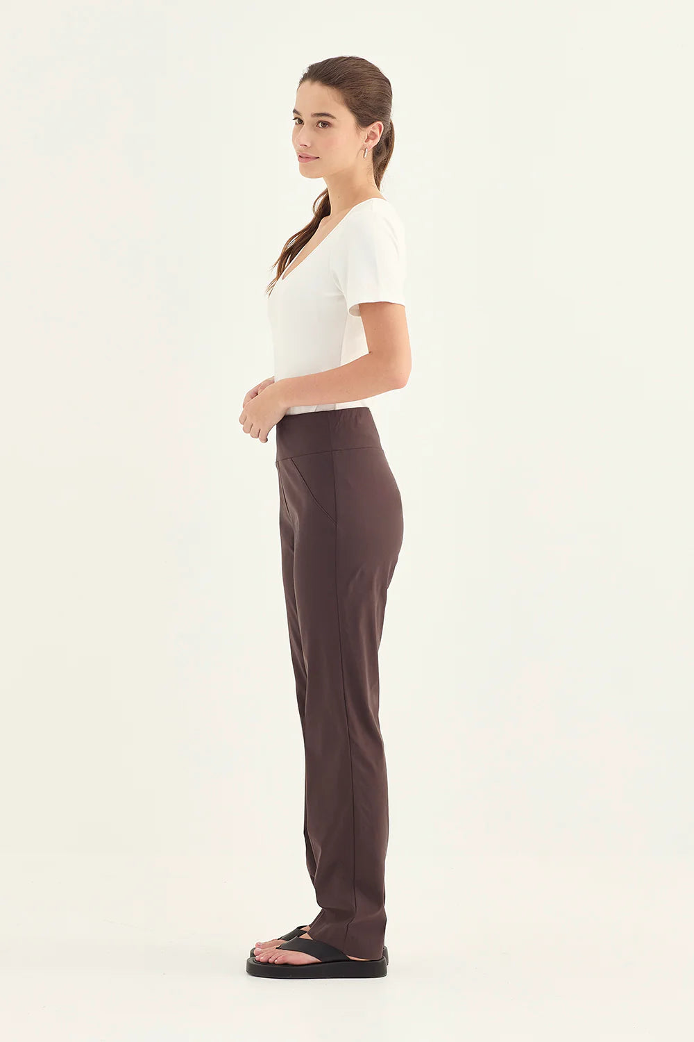 Verge Premier Pant in Chocolate V4797ULW