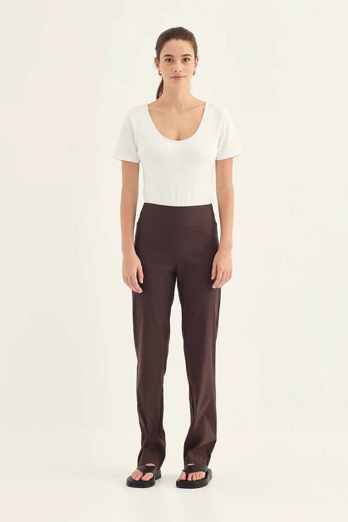 Verge Premier Pant in Chocolate V4797ULW