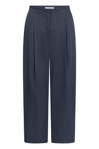 Raffaello Rossi Lisan 6/8 Cool Twill Pant in Navy Blue 508161/6910