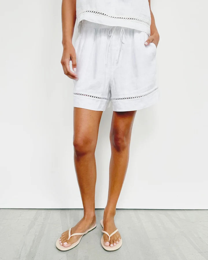 Splendid Stella Linen Trim Short in White RS6C460