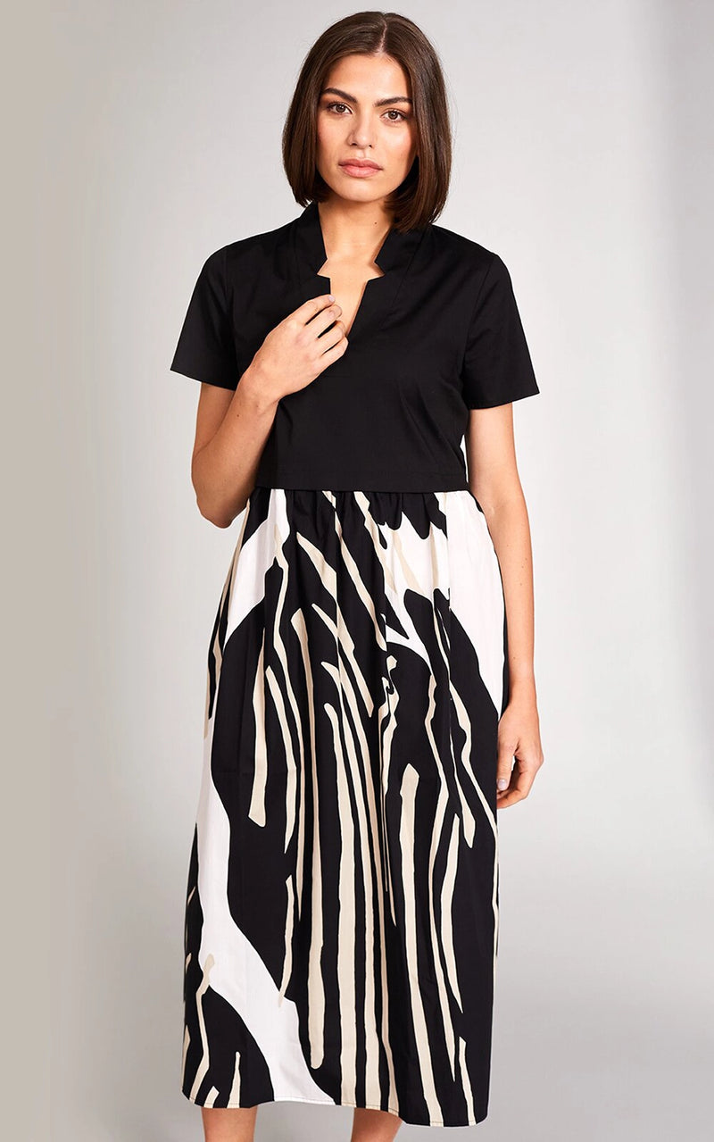 Peruzzi Contrast Monocrome Dress in Black S24100