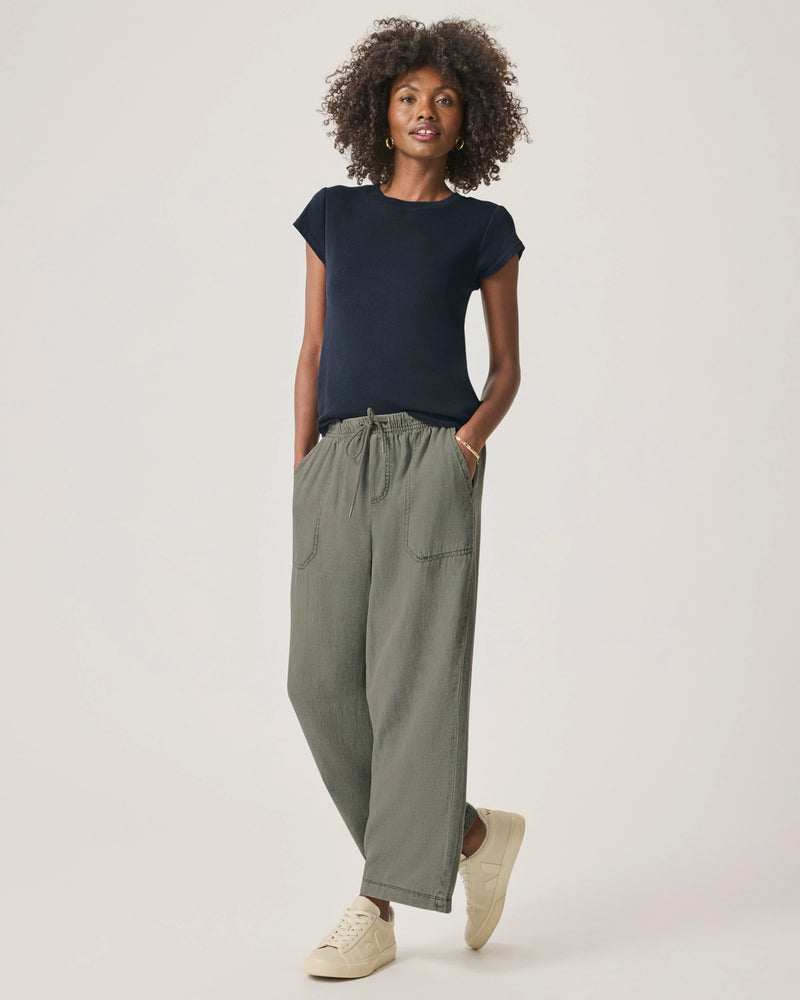 Splendid Faye Crewneck Tee in Navy RS0K350