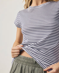 Splendid Faye Crewneck Stripe Tee in Navy/White RS0K351