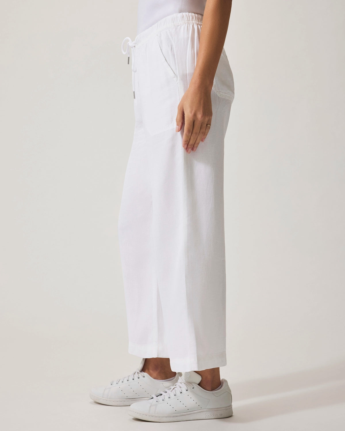Splendid Angie Crop Wide Leg in White RS2C95R