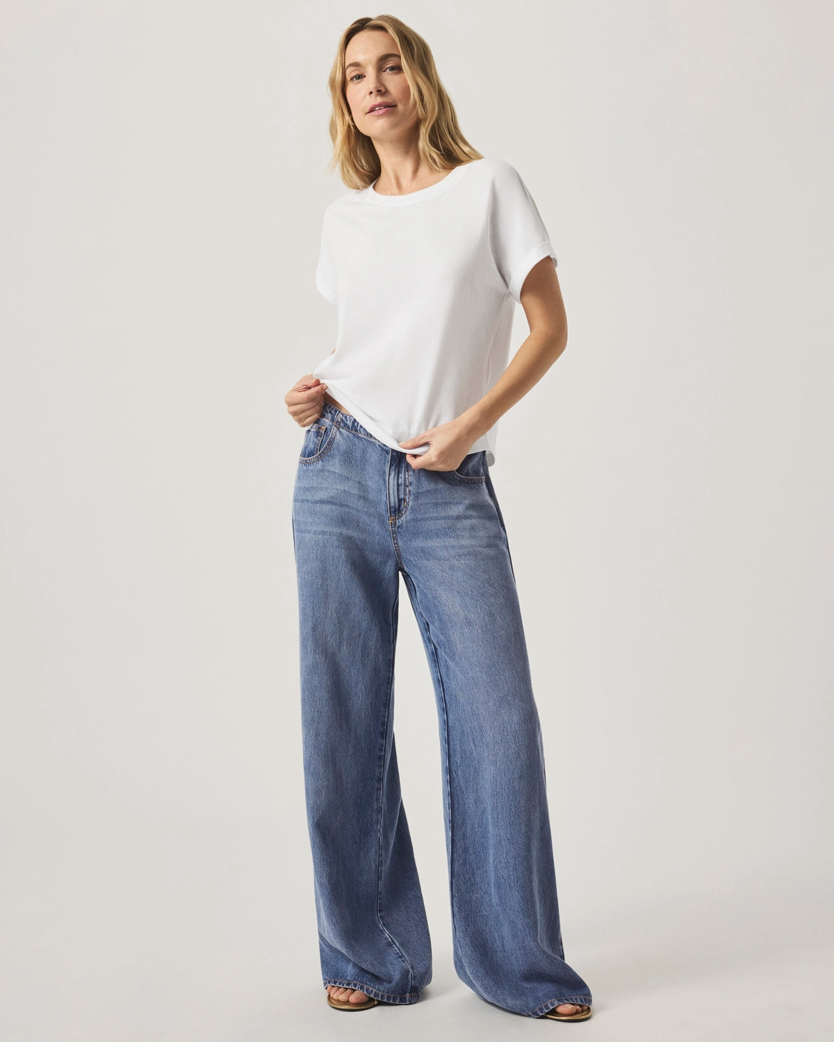 Splendid Skye SS Tee in White RS2K280