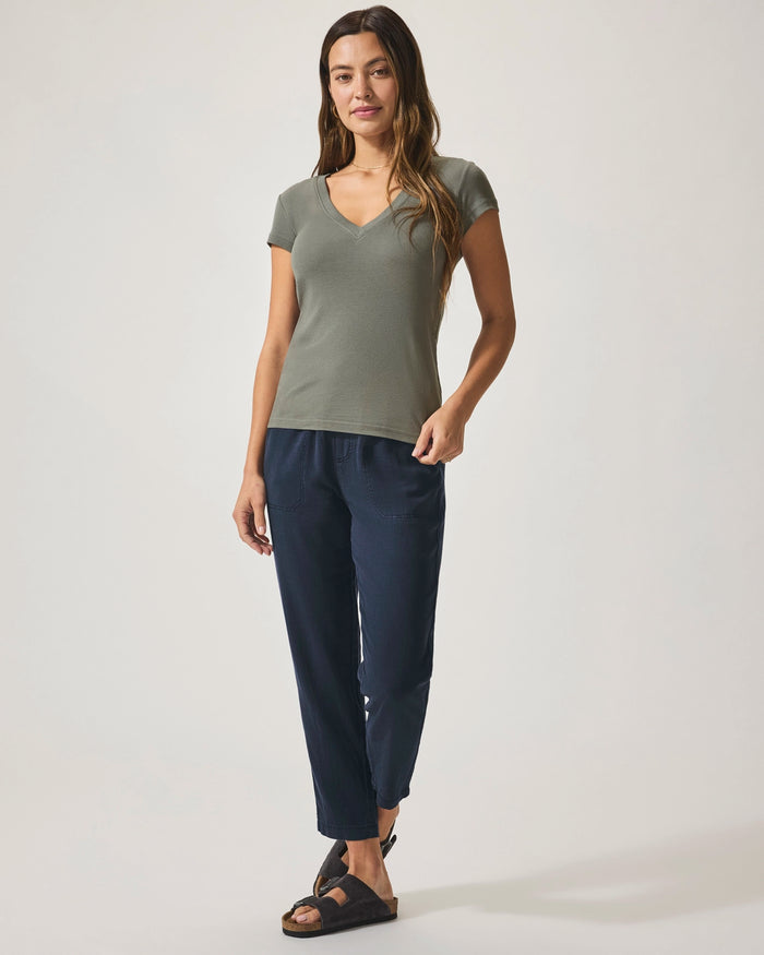 Splendid Faye V Neck Tee in Soft Vob RS3K460