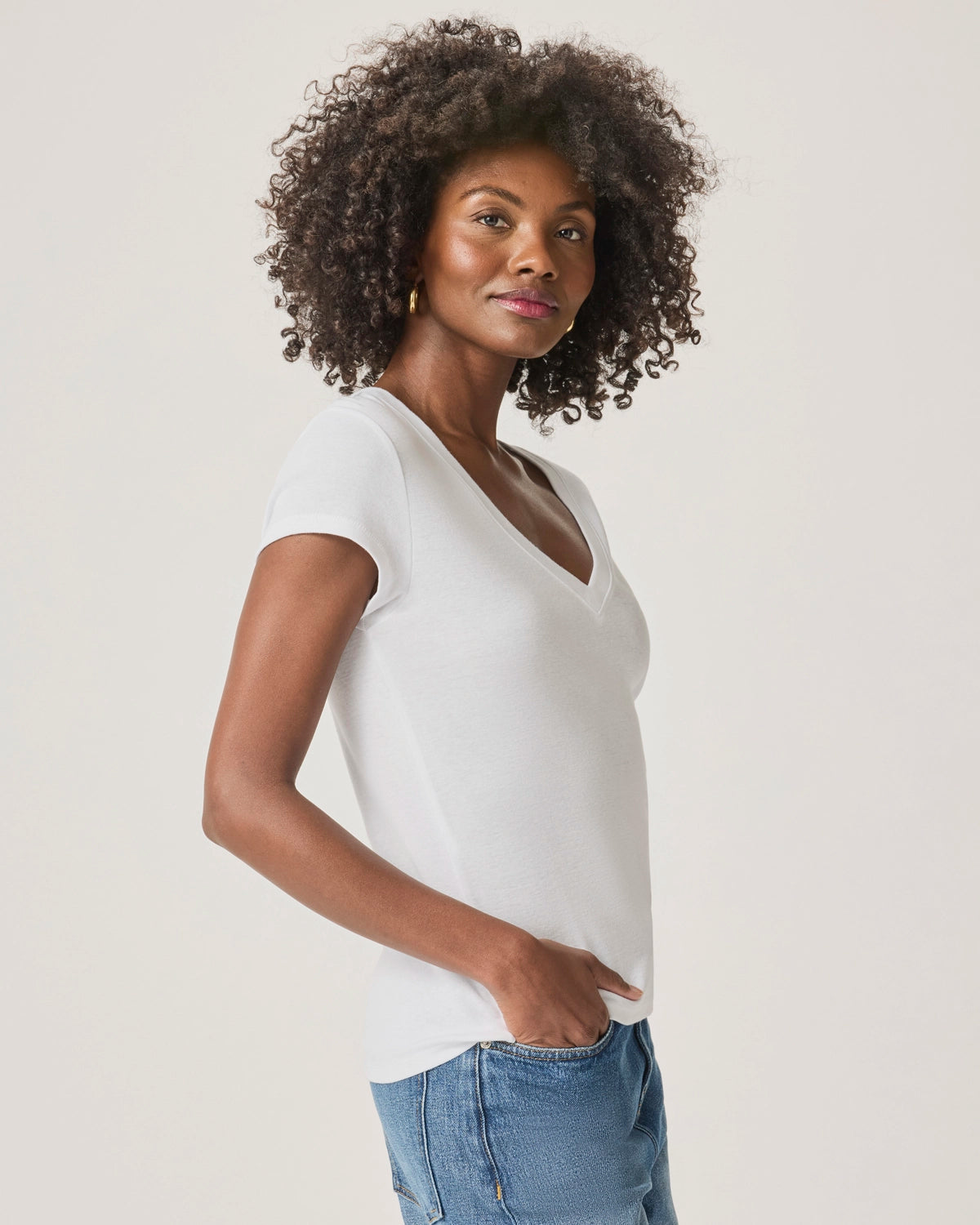 Splendid Faye V Neck Tee in White RS3K460