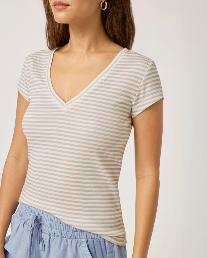Splendid Faye V Neck Stripe Tee in Fawn Stripe RS3K461