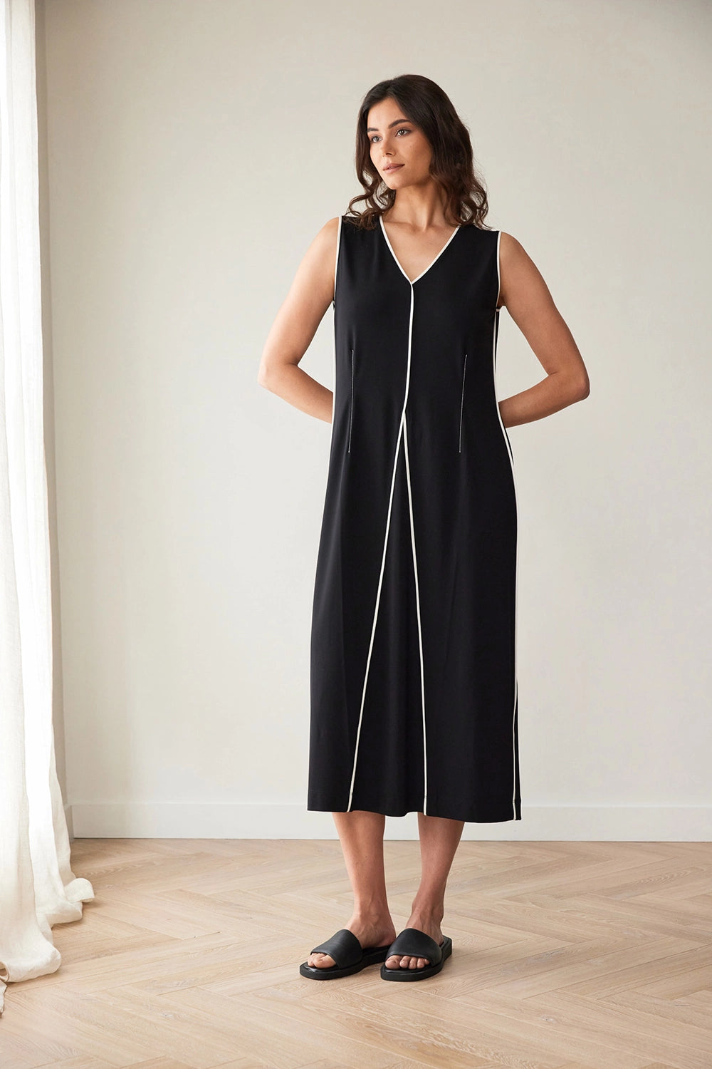 Peruzzi Piped Dress in Black/Ecru S26115