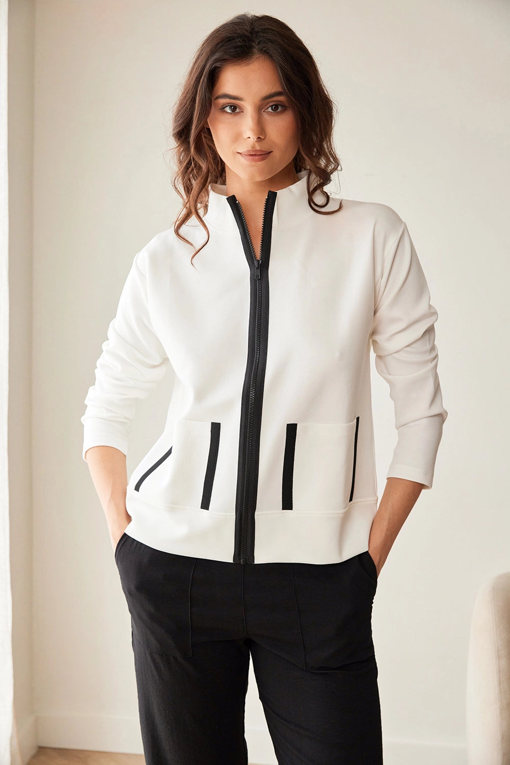 Peruzzi Contrast Pocket Jacket in Ecru/Black S26174