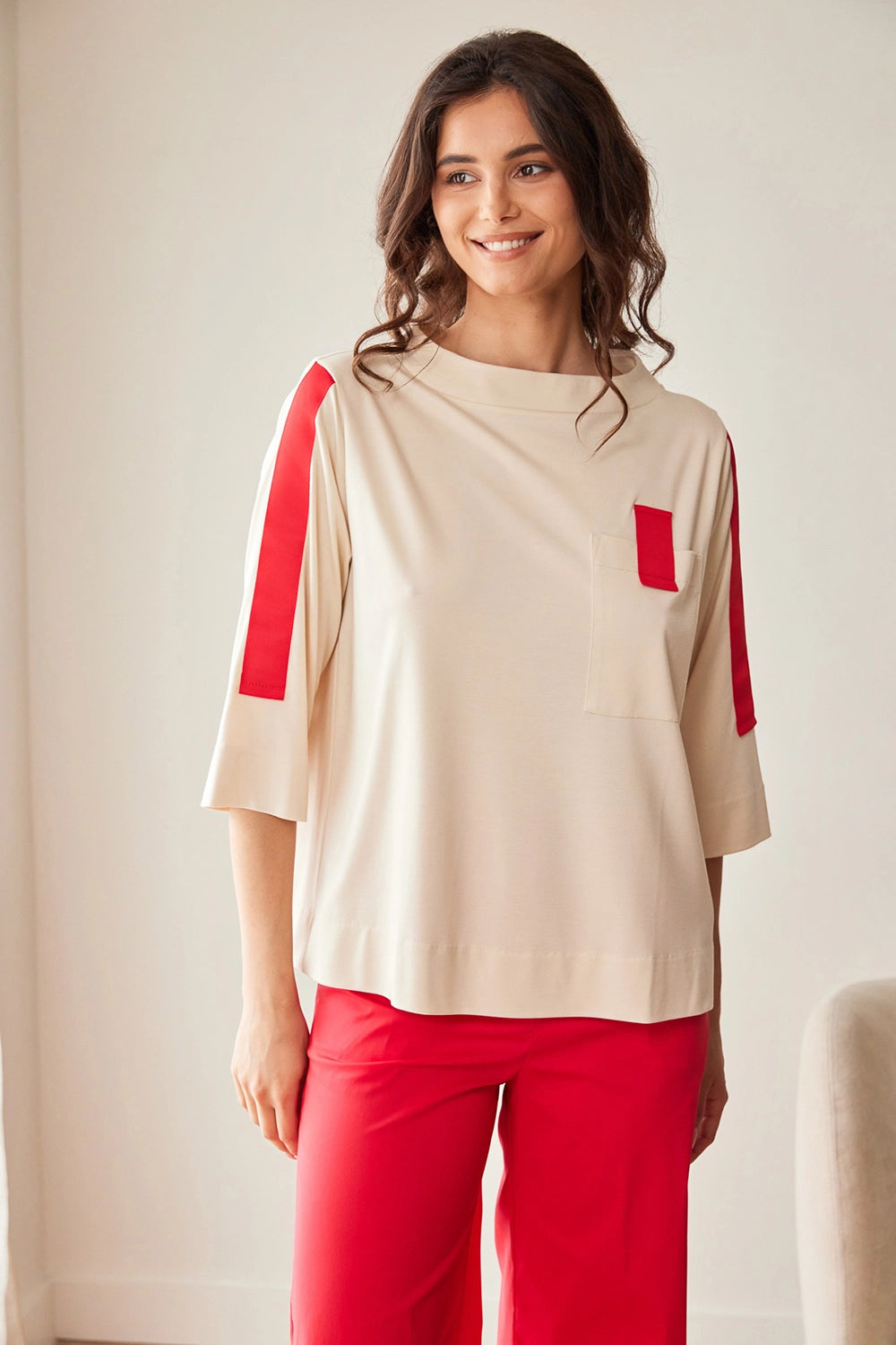Peruzzi Contrast Sleeve Top in Sand/Red S26184