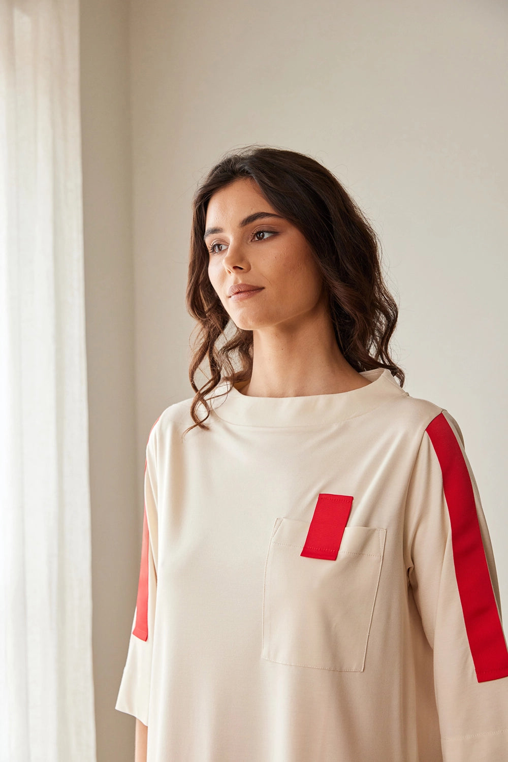 Peruzzi Contrast Sleeve Top in Sand/Red S26184